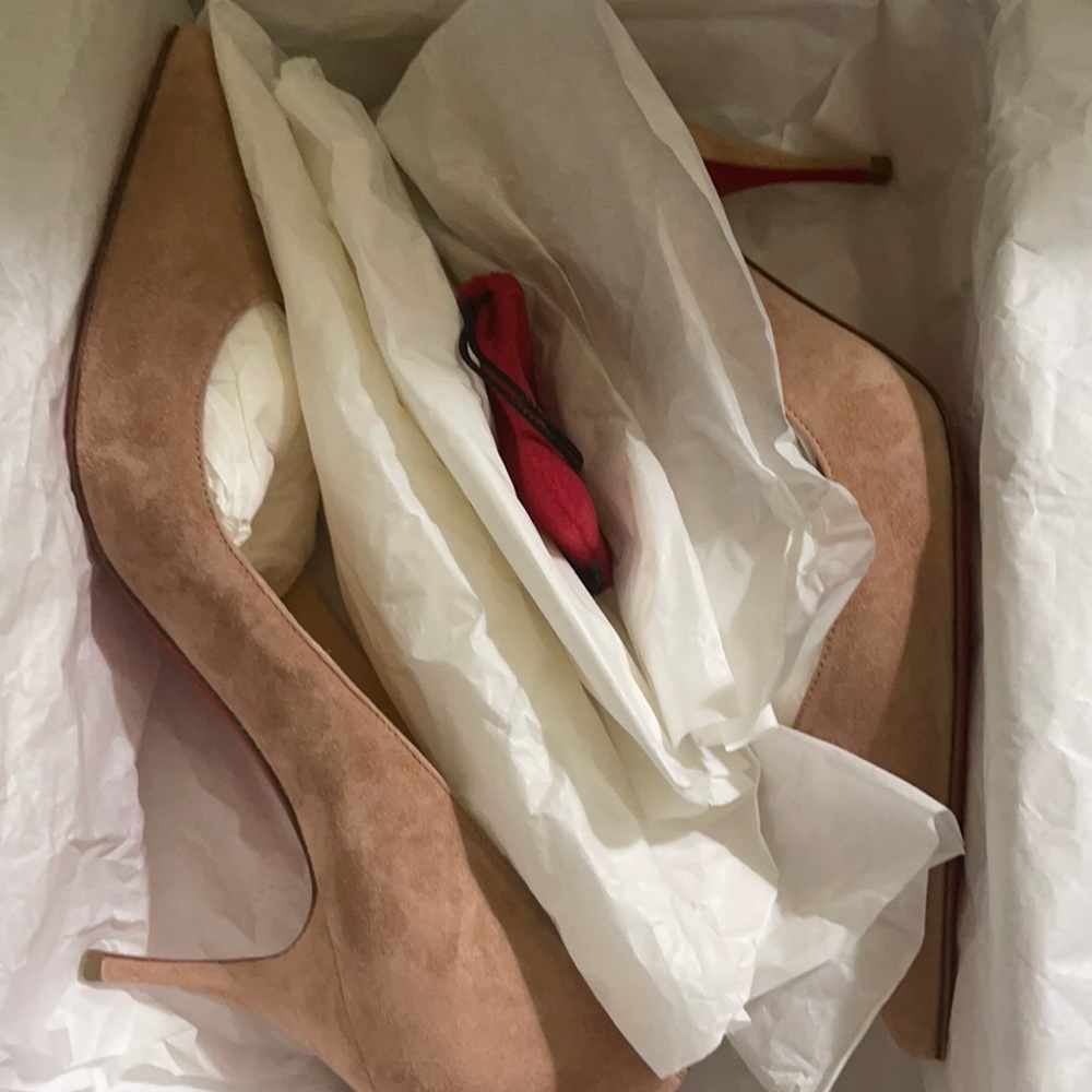 Christian Loub size 38